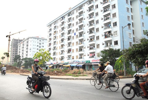Nhà đất “ấm” dần