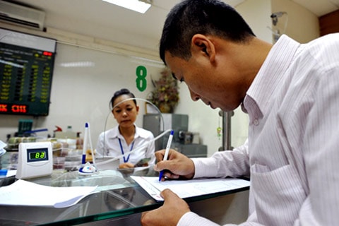 Ngân hàng 'đua' giữ chân khách gửi tiền 