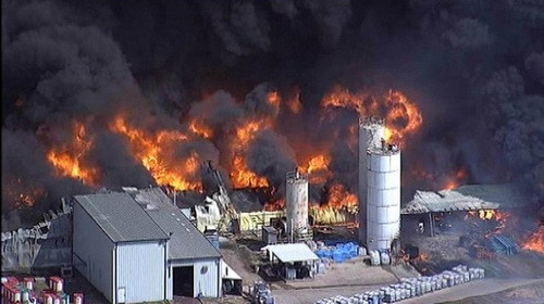 Mỹ: cháy lớn ở nhà máy hóa chất
