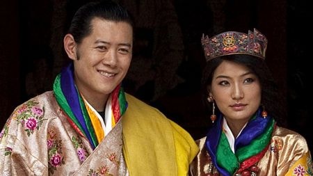 Nguyên thủ quốc gia trẻ nhất thế giới cưới thường dân
