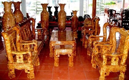Đại gia vung tiền chơi ngọc nghiến