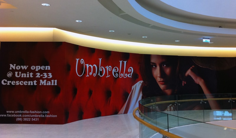 Umbrella khuyến mãi 2 ngày cuối tuần
