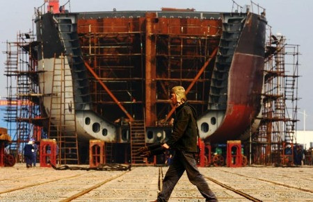 Doanh nghiệp Trung Quốc bán tàu với giá sắt vụn