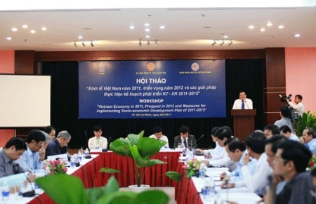 Công bố kết quả nghiên cứu mới về lạm phát và tỷ giá 