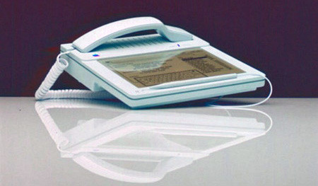 Ngắm chiếc iPhone đầu tiên sản xuất năm 1983