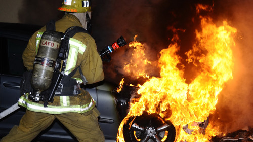 Mỹ: cứ 96 giây 1 xe hơi bị cháy