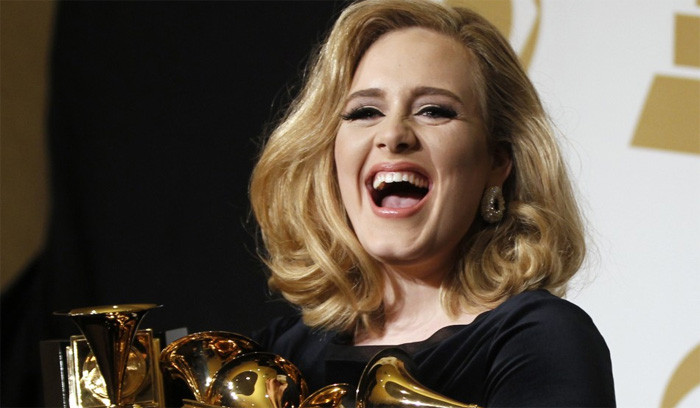 Adele thắng lớn với 6 giải Grammy