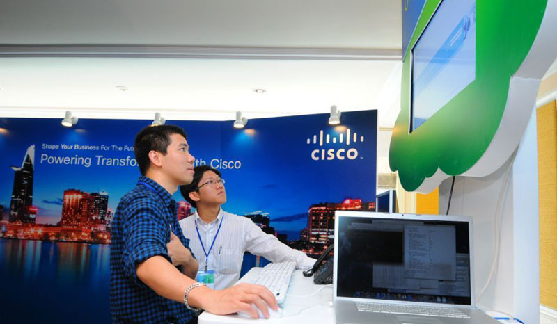 Gần 300 khách mời tham dự hội thảo Cisco Innovate 