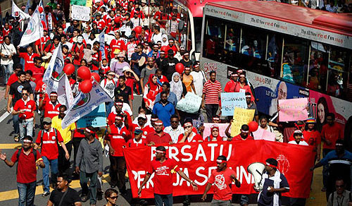 Kỷ niệm Quốc tế Lao động: Đòi tăng lương, chống khắc khổ