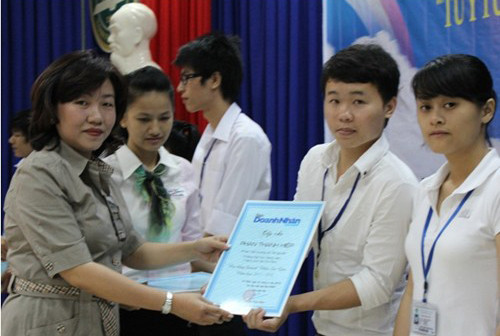 Quỹ học bổng Doanh nhân Sài Gòn: Tiếp sức tài năng