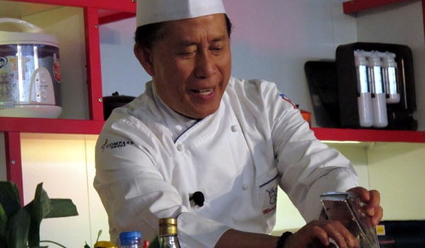Yan Can Cook đi xuyên Việt để học nấu ăn