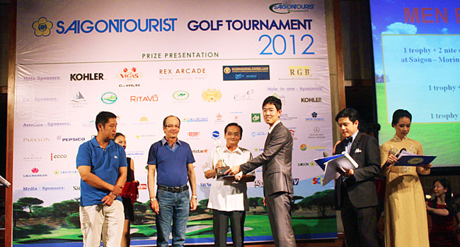 Saigontourist Golf Tournament 2012: Quyên góp 600 triệu đồng làm từ thiện 