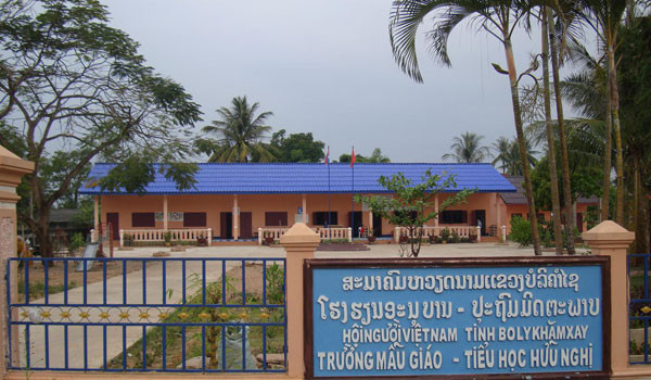 Thăm ngôi làng Việt trên đất Lào