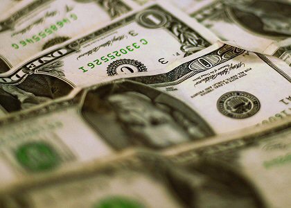 Có nên đưa USD vào danh sách đầu tư?