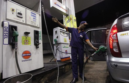 Căng thẳng Iran kéo giá dầu nhảy vọt