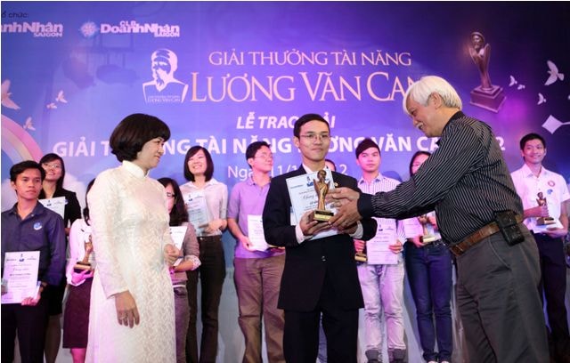 Trao giải thưởng cho 33 Tài năng Lương Văn Can