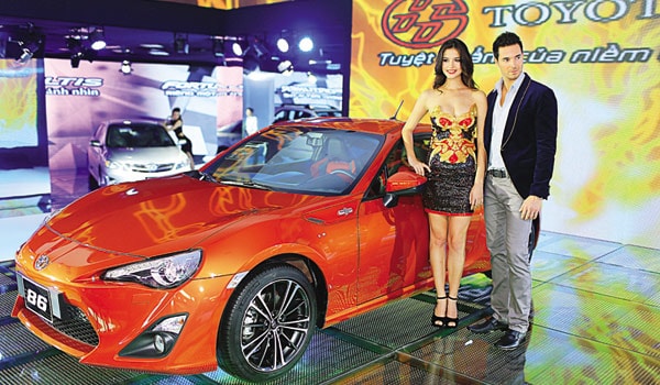 Muốn giải cứu ngành ô tô...