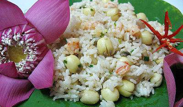 Thanh cao - cơm sen xứ Huế