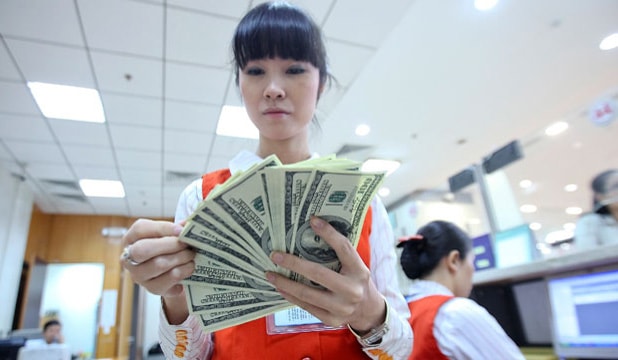 Doanh nghiệp khó vay vốn USD