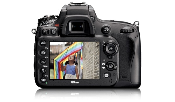 Nikon giới thiệu mẫu máy ảnh full-frame mới
