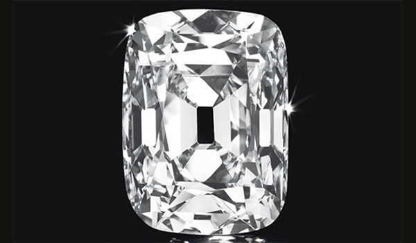 Viên kim cương không màu trị giá 21,5 triệu USD