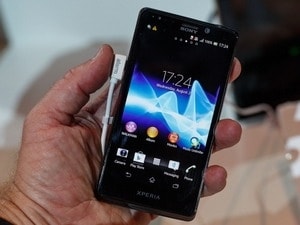 Sony thừa nhận đã bị iPhone và Galaxy S III 