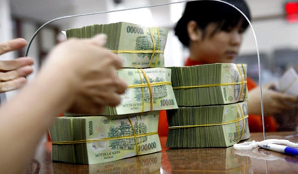 Các ngân hàng bị thúc xử lý nợ xấu