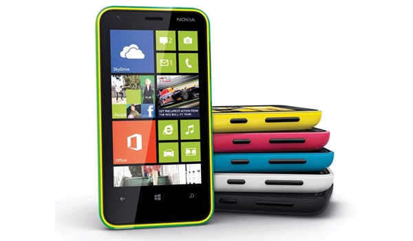 Nokia Lumia 620 smartphone chạy Windows Phone 8 giá rẻ