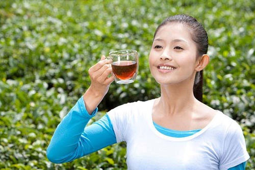 5 thời điểm phụ nữ không nên uống trà 