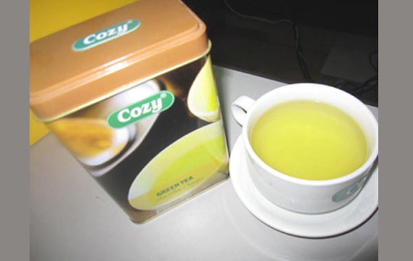 Cozy trở về ‘so găng’ với đại gia trà ngoại