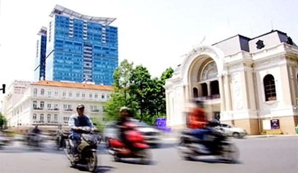 Đường Đồng Khởi: Nét xưa còn mấy