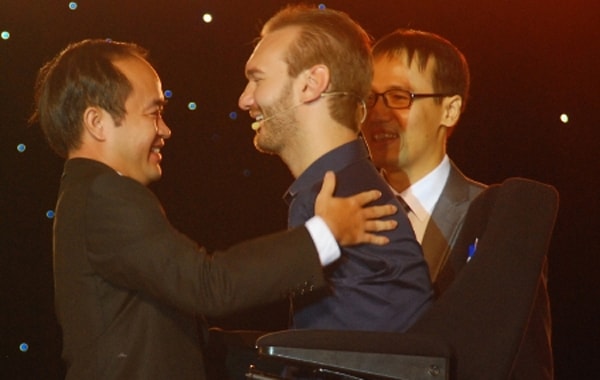 Nick Vujicic chia sẻ giấc mơ nửa tỷ USD với doanh nhân