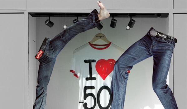 Gia công Levi's đối đầu Levi's chính hãng