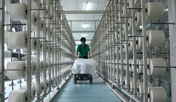 Gỡ khó cho doanh nghiệp: Phải từ cơ chế và thị trường