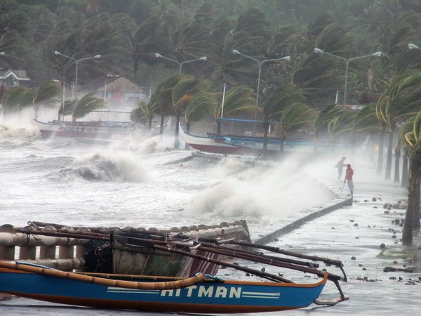 Siêu bão Haiyan đang tiến nhanh vào biển Đông