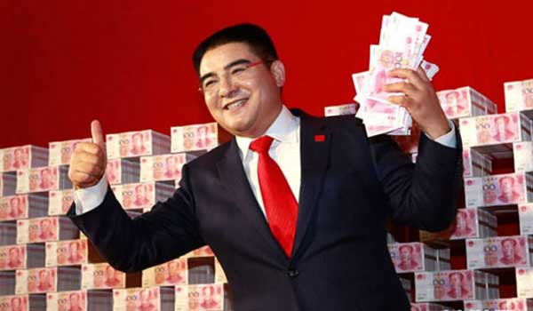Triệu phú Trung Quốc quảng bá bằng 16 tấn tiền mặt