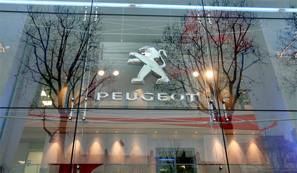 Peugeot bán cổ phần cho Trung Quốc để tránh phá sản