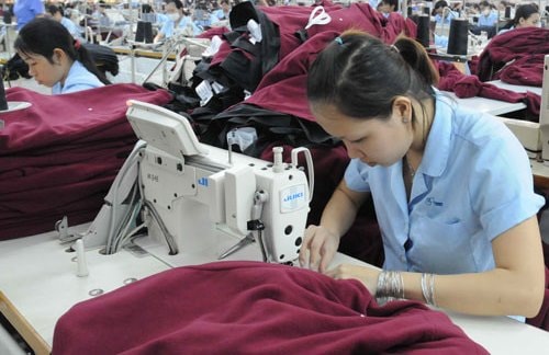 Vốn ngoại đổ mạnh vào dệt may