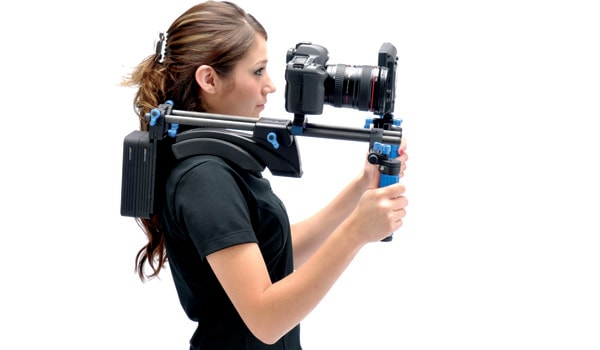 DSLR biến hình để cạnh tranh