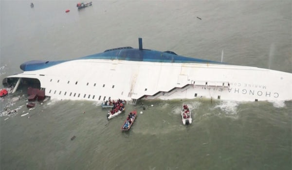 (Infographic) Toàn cảnh vụ chìm phà Sewol