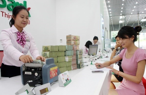 Cơ cấu ngân hàng: Những chuyện không ăn khớp