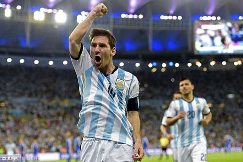 Messi ăn mừng chiến thắng