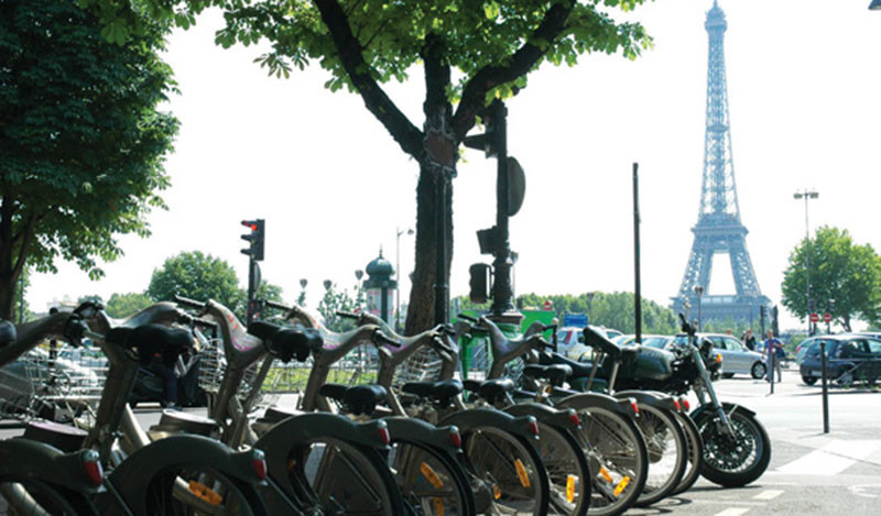 Pháp khuyến khích nhân viên đi làm bằng đạp xe