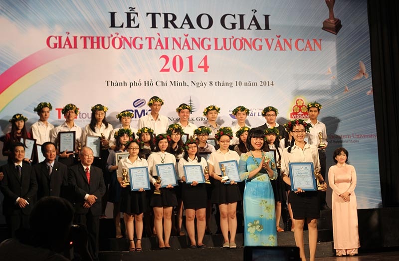 Vinh danh 26 Tài năng Lương Văn Can 2014