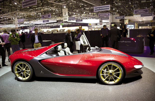 Siêu phẩm Ferrari Sergio: Chỉ dành cho 6 người