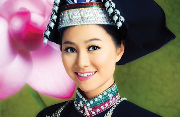 Khoác lại áo xưa