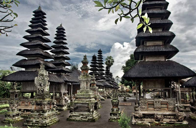 4 ngôi đền thiêng đất Bali
