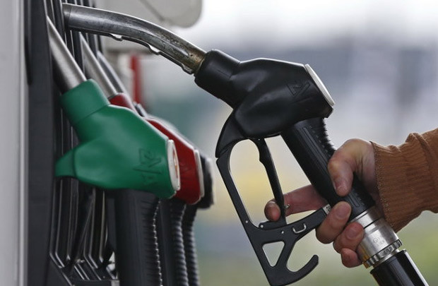Giá dầu lại giảm xuống mức thấp nhất trong vòng 5 năm qua