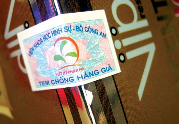Hàng giả: Bóng đen cuối năm