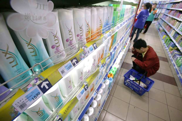 Unilever và P&G: Kích cầu thành công nhờ... tăng giá